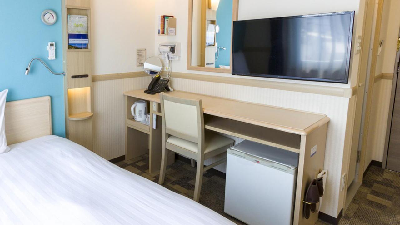 Toyoko Inn Iwakuni Eki Nishi Guchi Exteriér fotografie